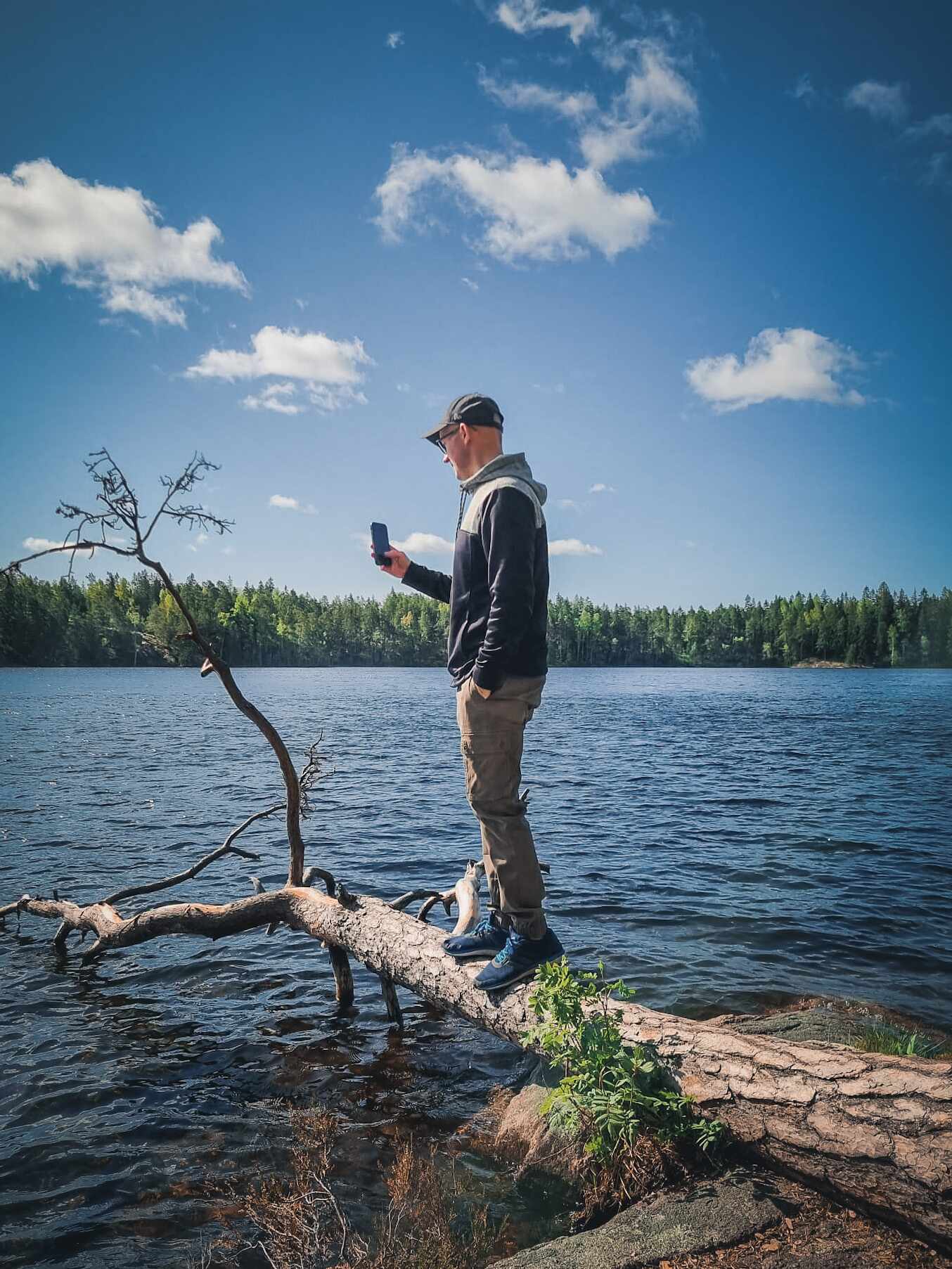 profile pic from lake